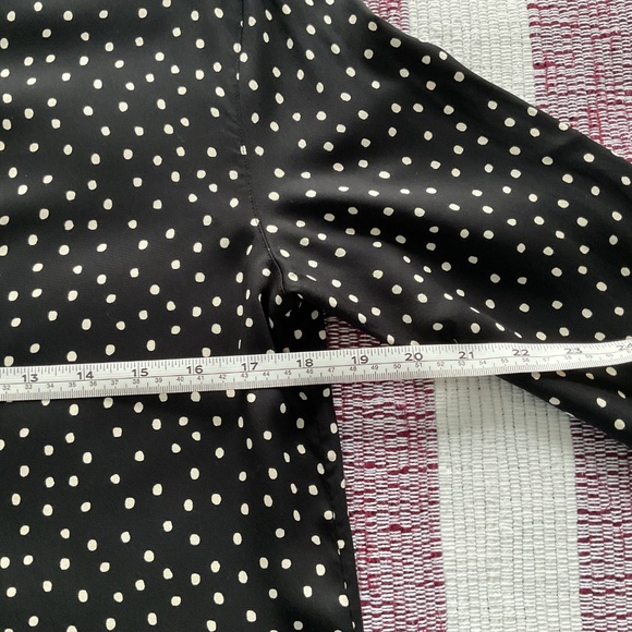 Uniqlo polka-dot rayon shirt size S - Picture 5 of 8